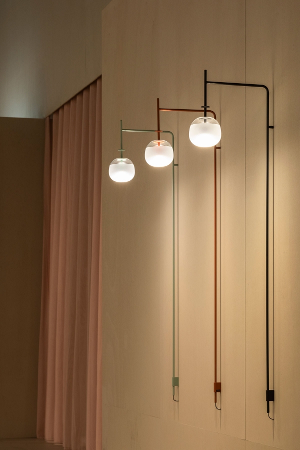 The Versatility of Vibia's Tempo Wall Lamp Vibia