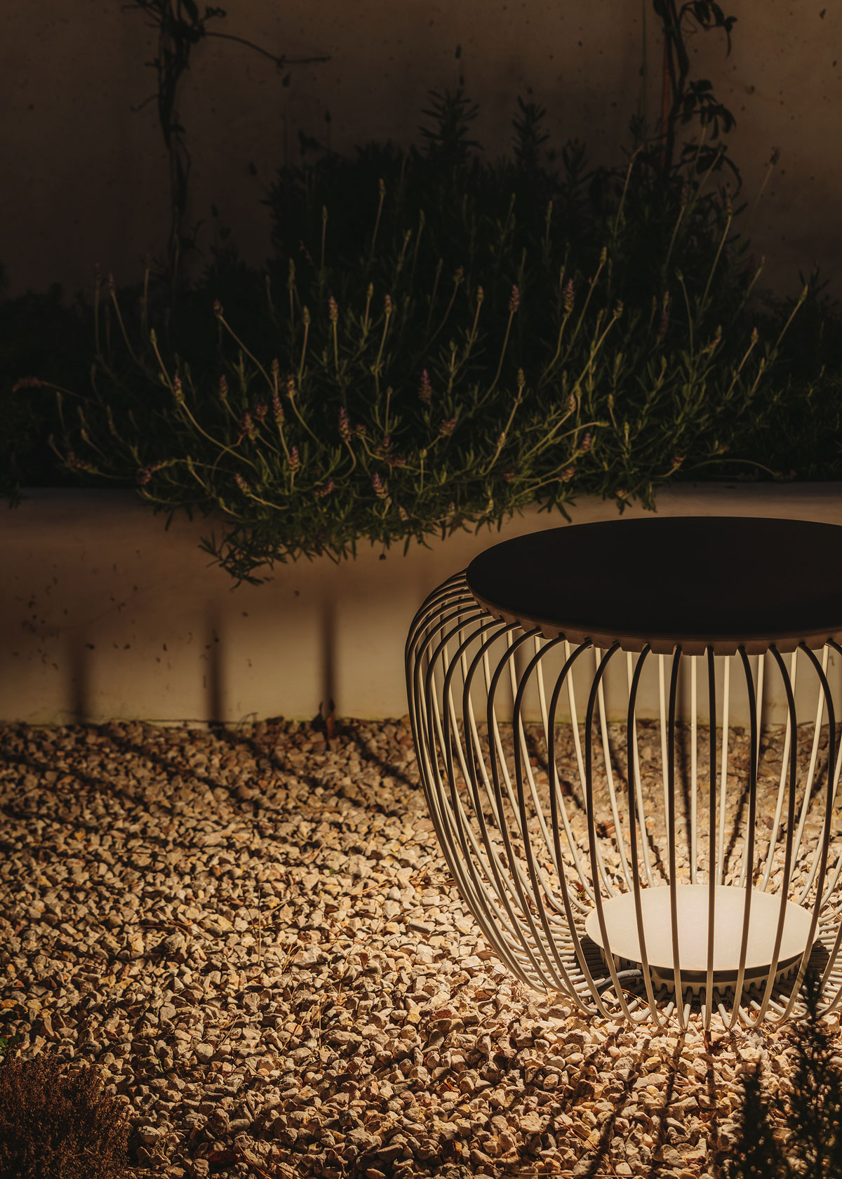 Vibia The Edit - Outdoor collection complements the organic architecture - Meridiano