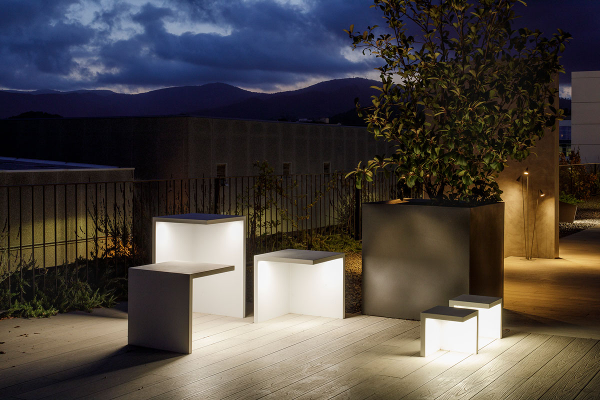 Vibia The Edit - Create an Outdoor Oasis - Empty