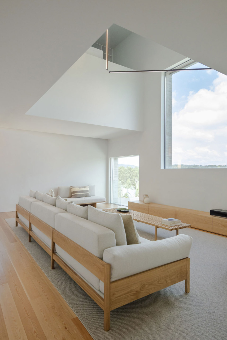 Vibia The Edit - Vibia enhances minimalist residential home